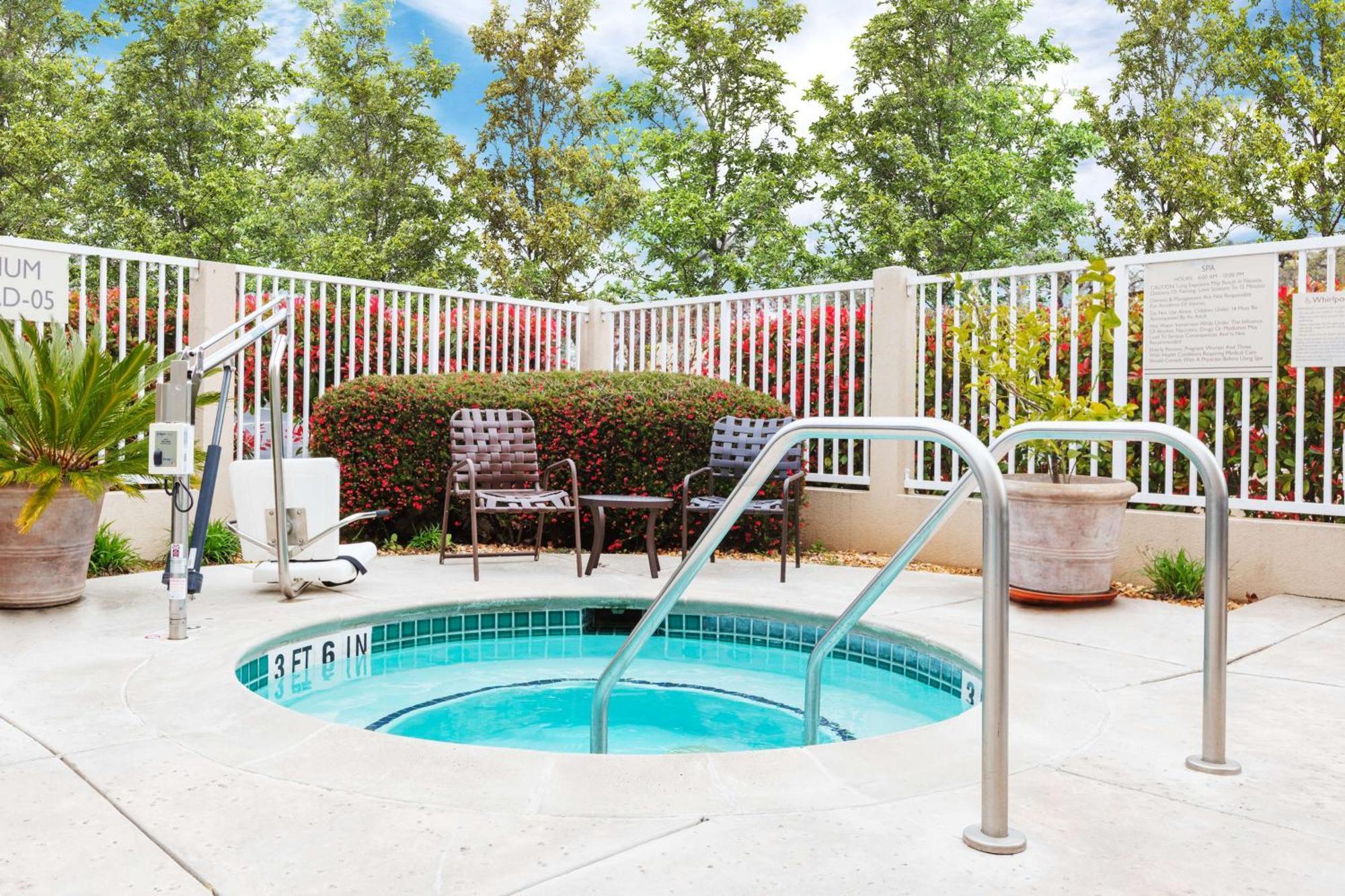 Hilton Garden Inn Folsom Exterior foto
